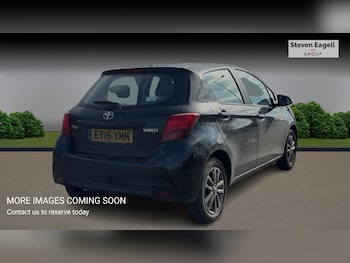 Used Toyota Yaris 2015 for sale - 77753111: Photo