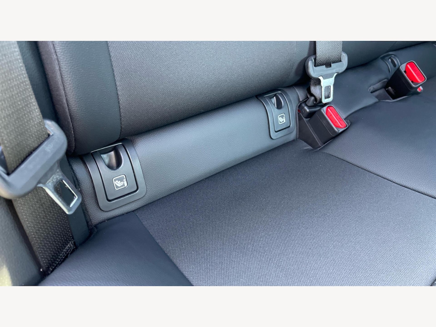 Used Toyota Yaris 2025 for sale - 76432126: Photo 29