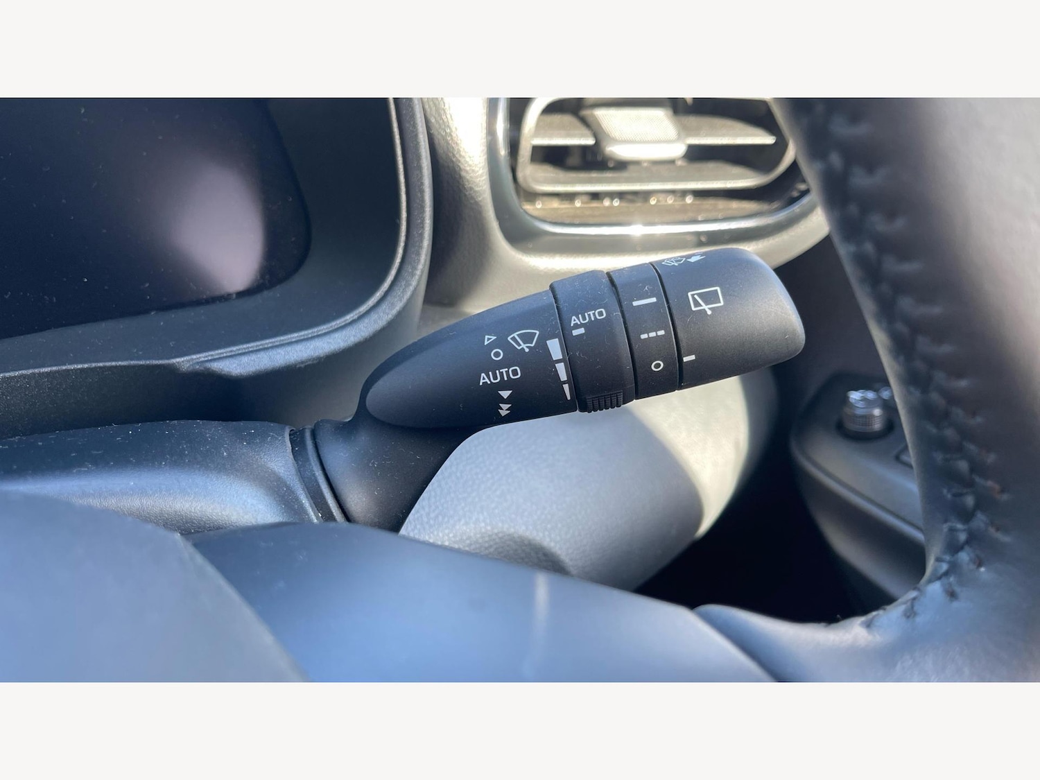 Used Toyota Yaris 2025 for sale - 76432126: Photo 34