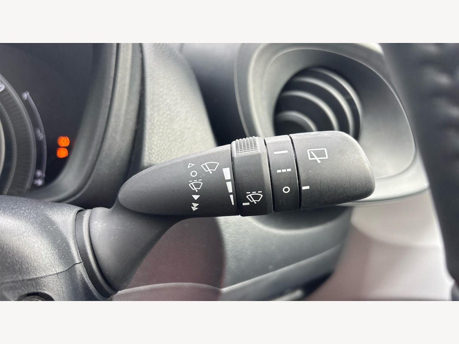 Used Toyota Aygo X 2023 for sale - 76380892: Photo 31