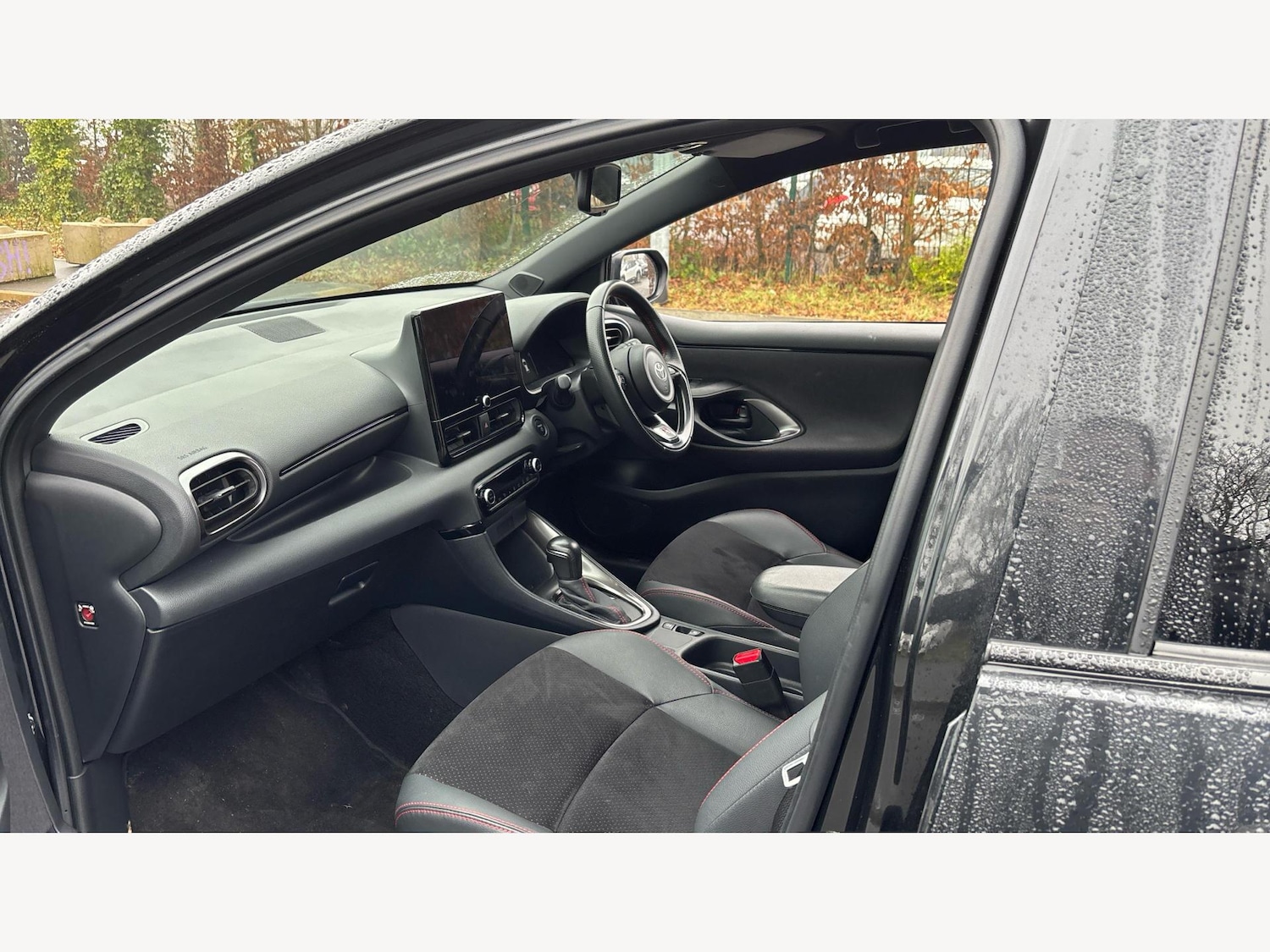 Used Toyota Yaris 2024 for sale - 77440369: Photo 12