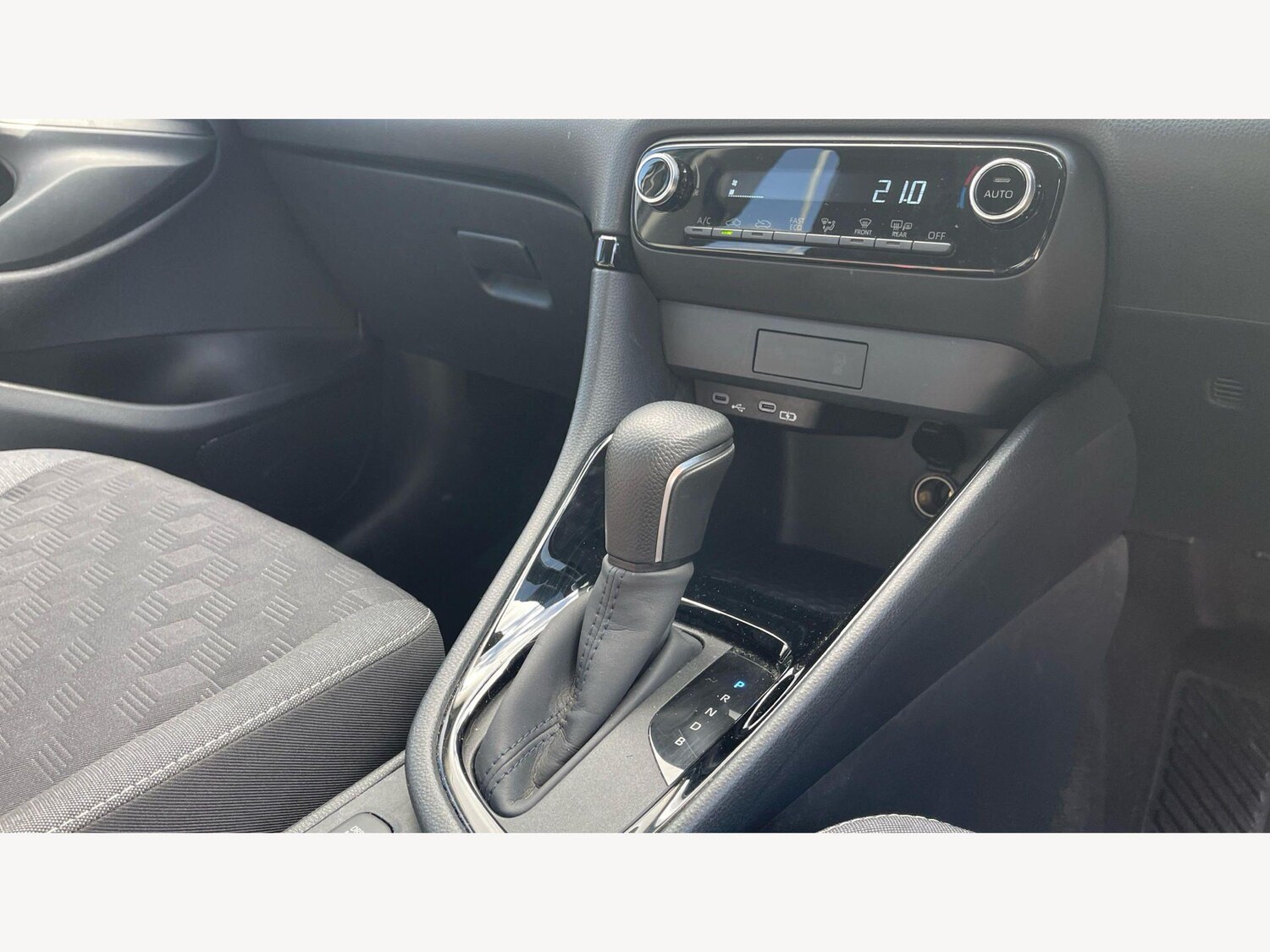 Used Toyota Yaris for sale - 78214293: Photo 30