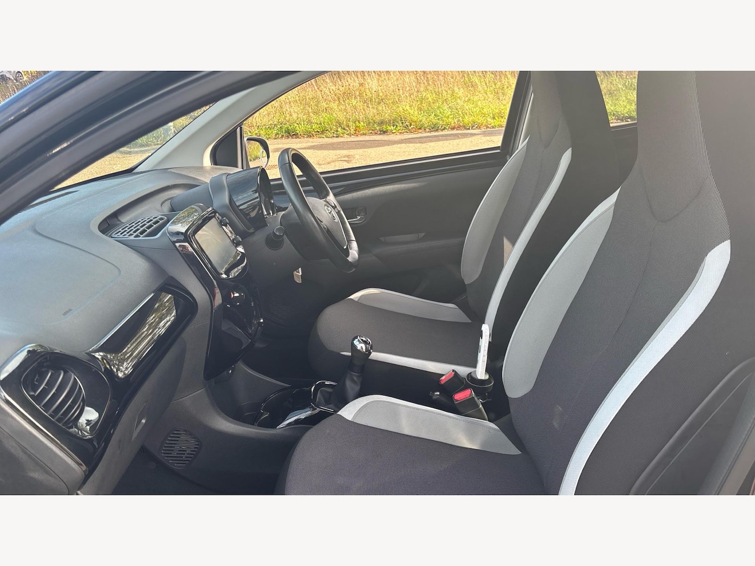 Used Toyota AYGO 2018 for sale - 76359862: Photo 12