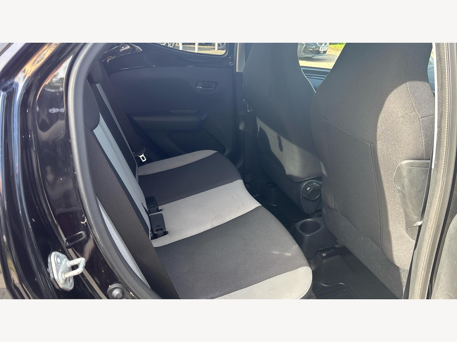 Used Toyota AYGO 2018 for sale - 76359862: Photo 14