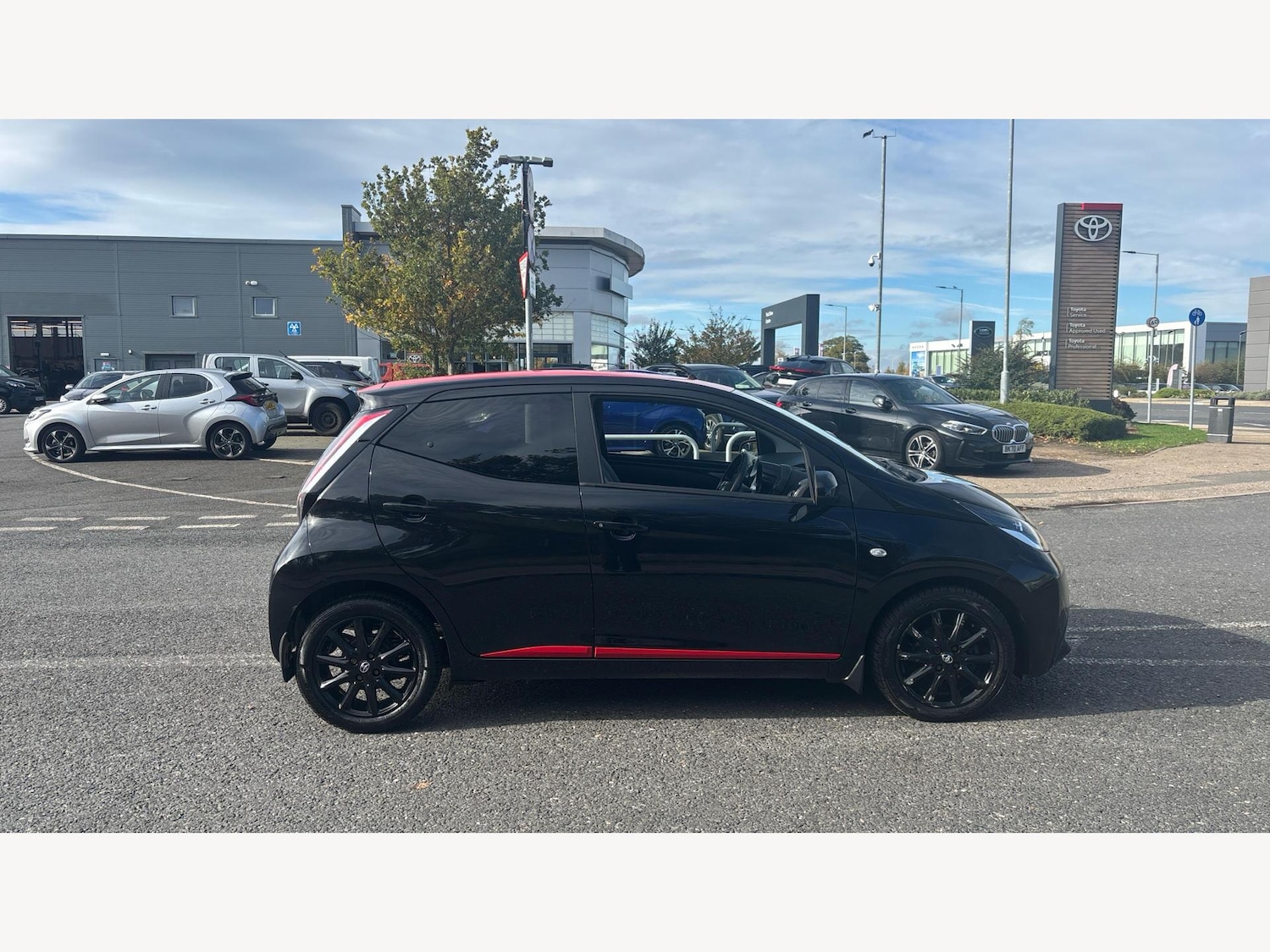Used Toyota AYGO 2018 for sale - 76359862: Photo 18