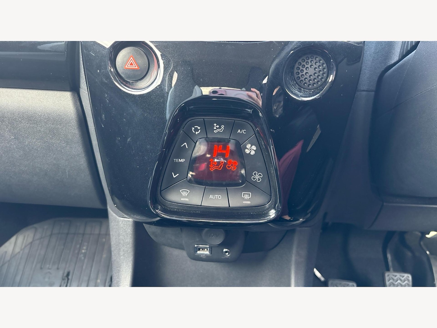 Used Toyota AYGO 2018 for sale - 76359862: Photo 25