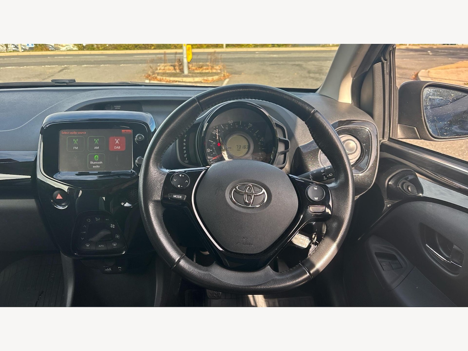 Used Toyota AYGO 2018 for sale - 76359862: Photo 8