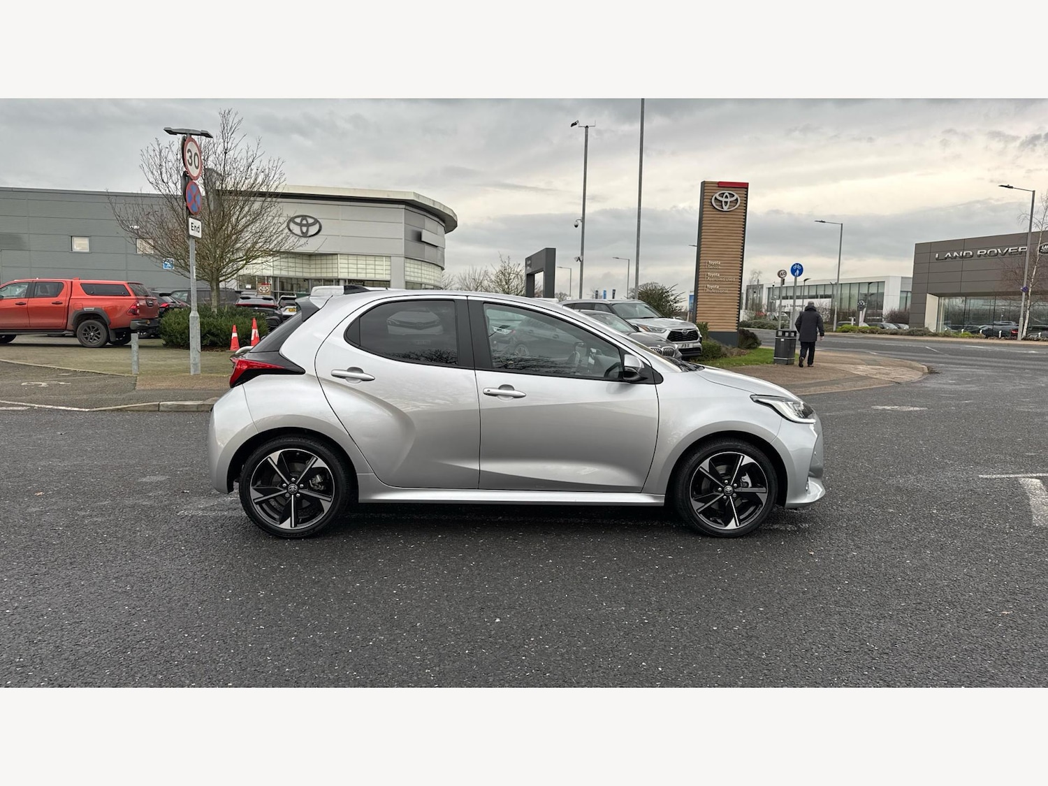 Used Toyota Yaris 2025 for sale - 76964505: Photo 18