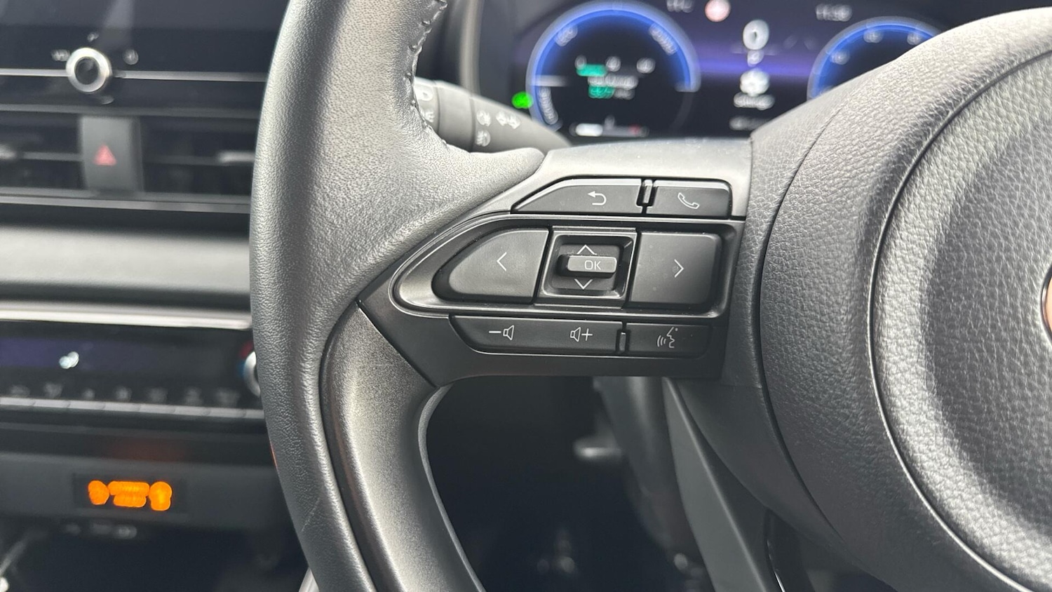 Used Toyota Yaris 2025 for sale - 76964505: Photo 37