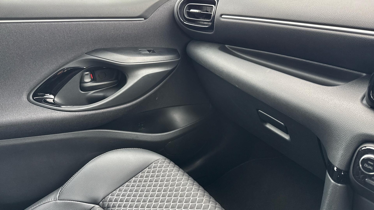 Used Toyota Yaris 2025 for sale - 76964505: Photo 42