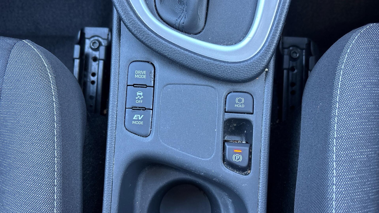 Used Toyota Yaris 2023 for sale - 77440288: Photo 32