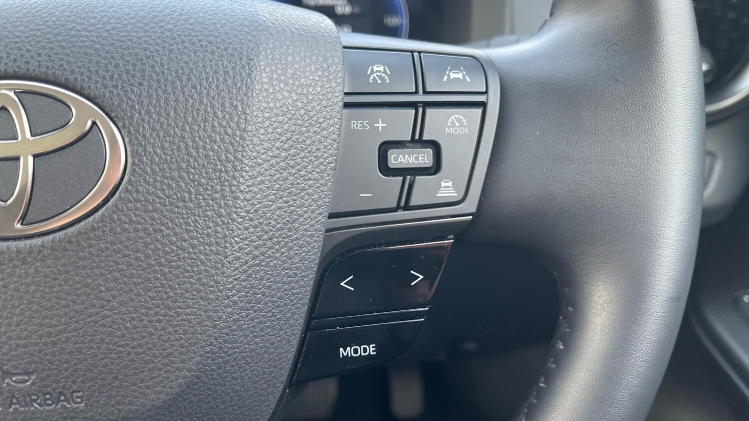 Used Toyota C-HR for sale - 77456431: Photo 41