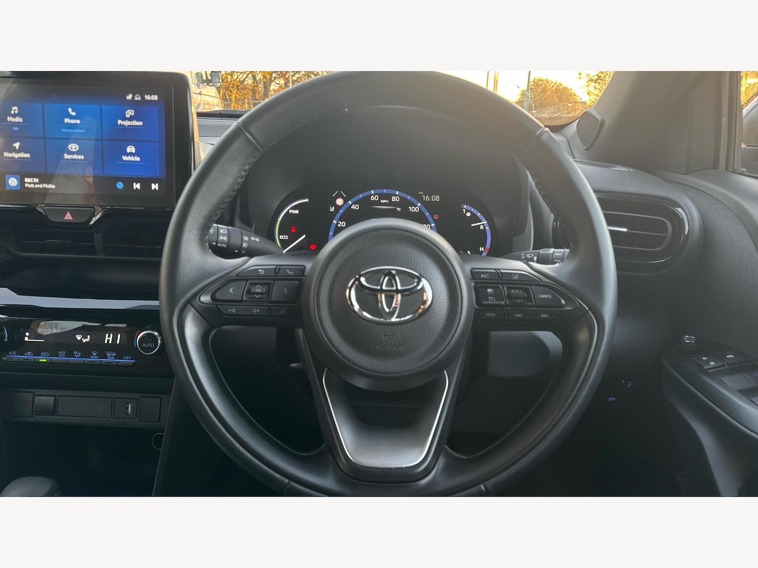 Used Toyota Yaris Cross 2023 for sale - 77456139: Photo 10