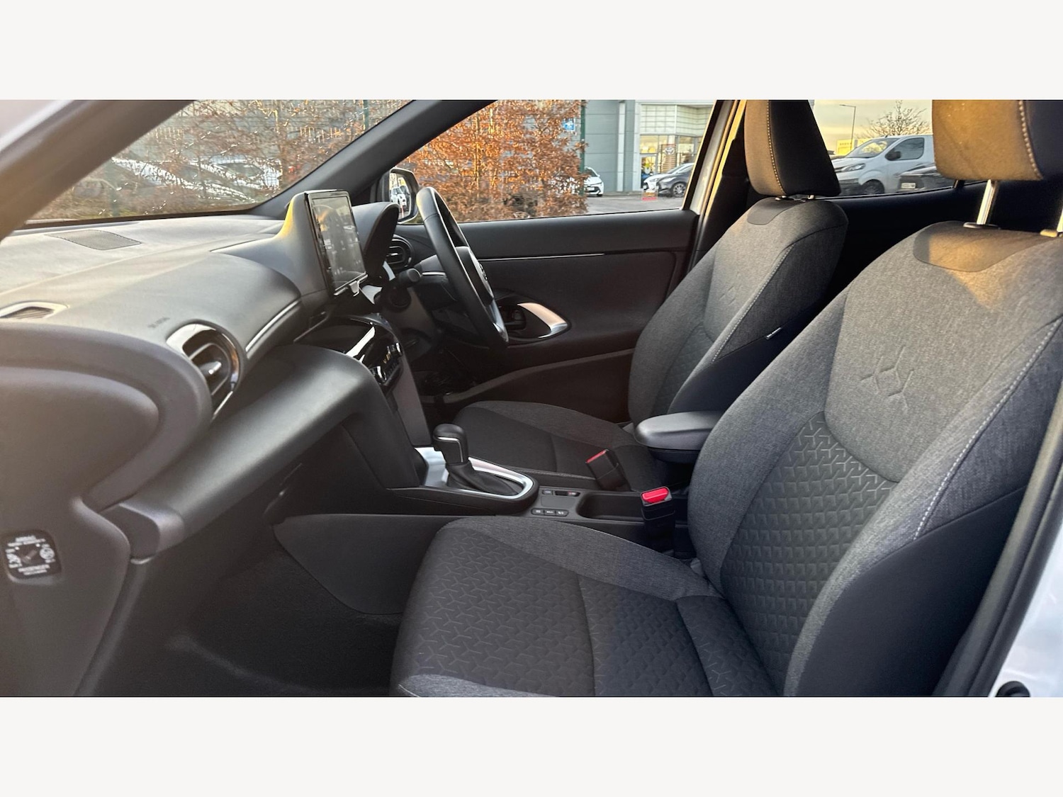 Used Toyota Yaris Cross 2023 for sale - 77456139: Photo 12