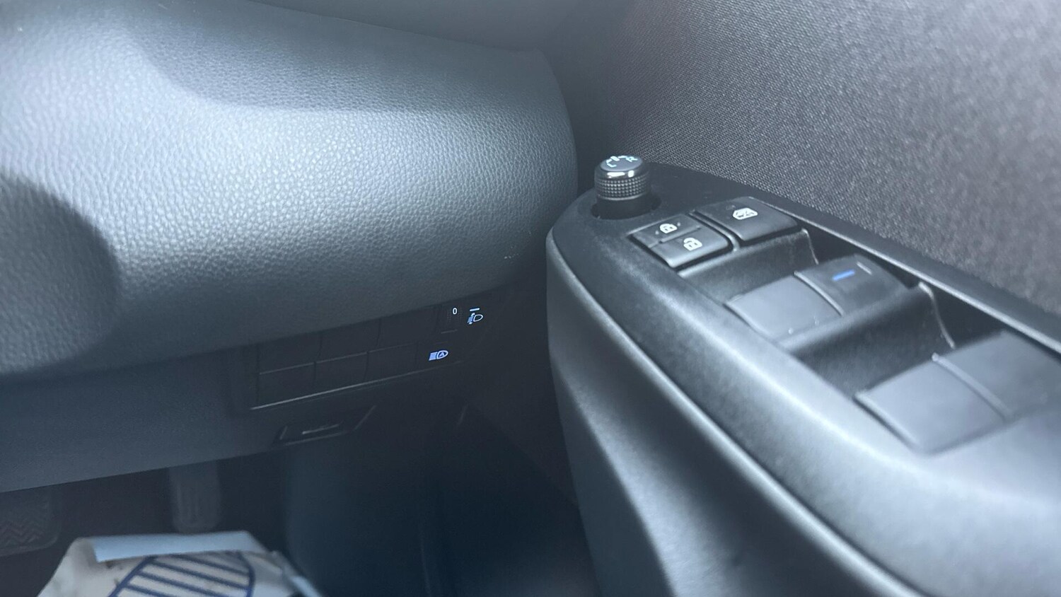 Used Toyota Yaris Cross 2023 for sale - 77456139: Photo 33