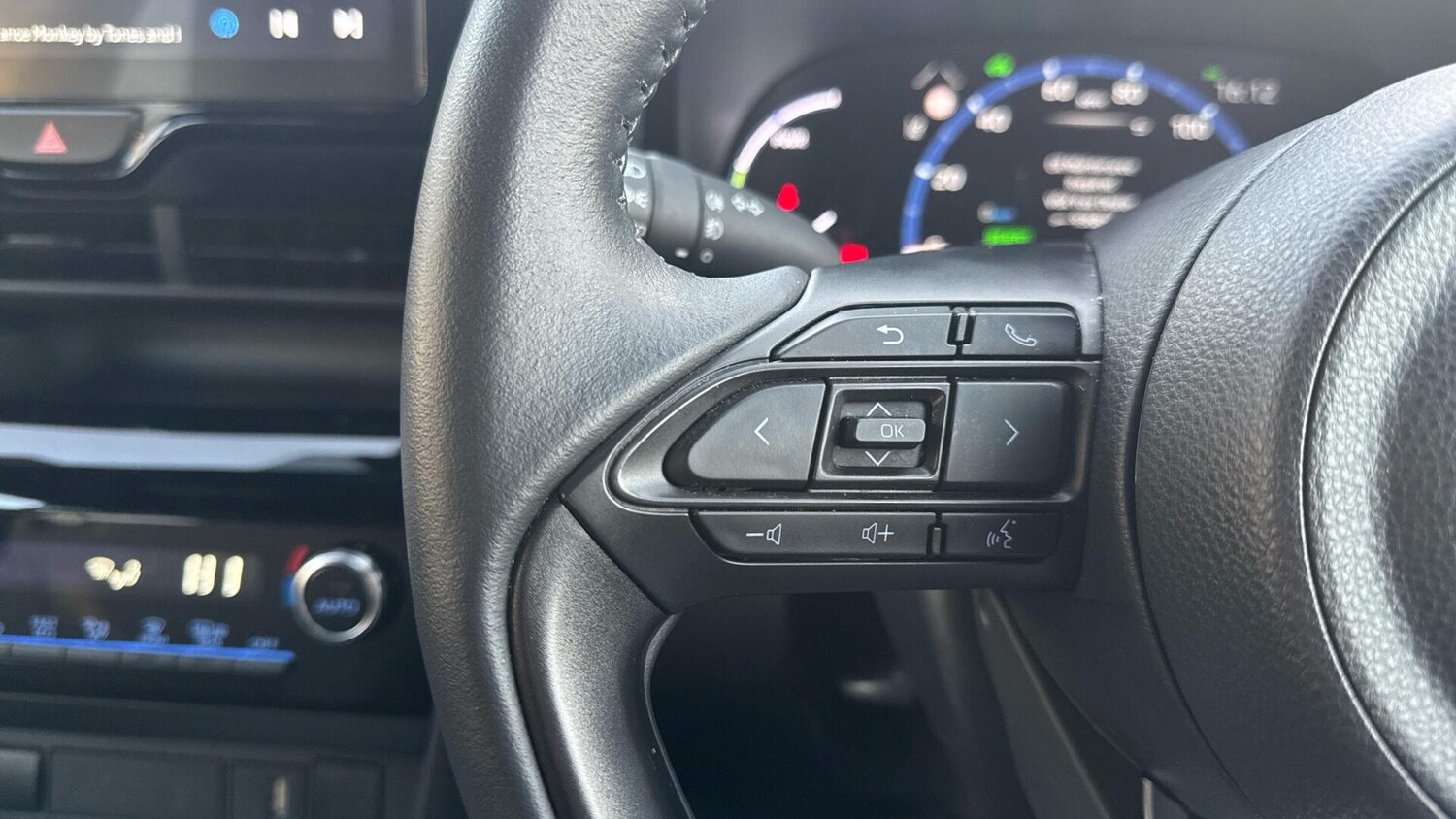 Used Toyota Yaris Cross 2023 for sale - 77456139: Photo 35