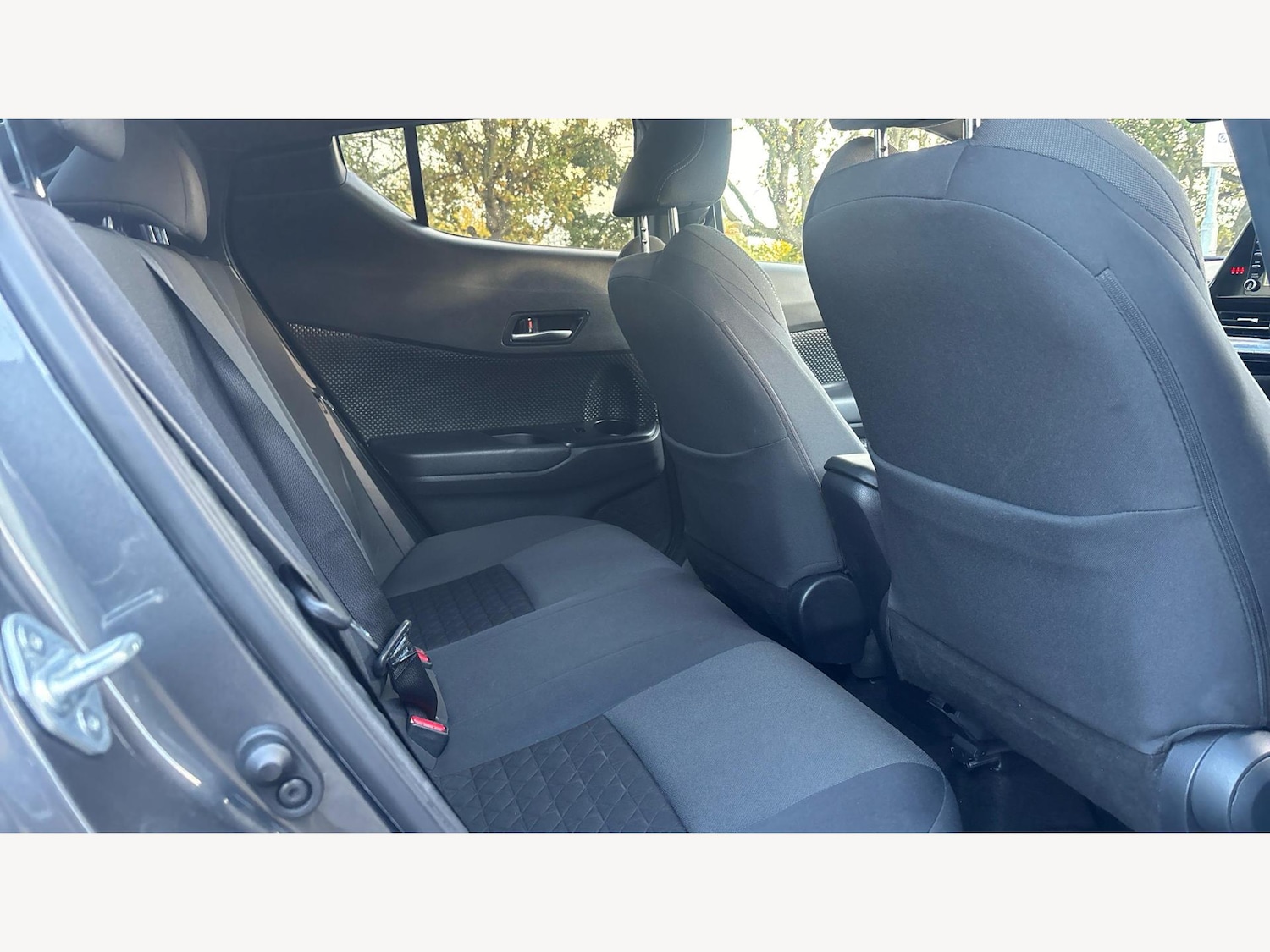 Used Toyota C-HR 2020 for sale - 76690036: Photo 14