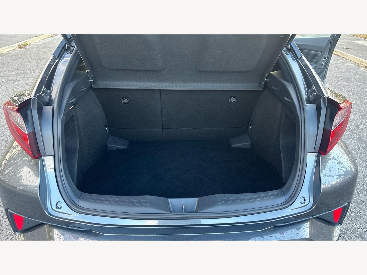 Used Toyota C-HR 2020 for sale - 76690036: Photo 16