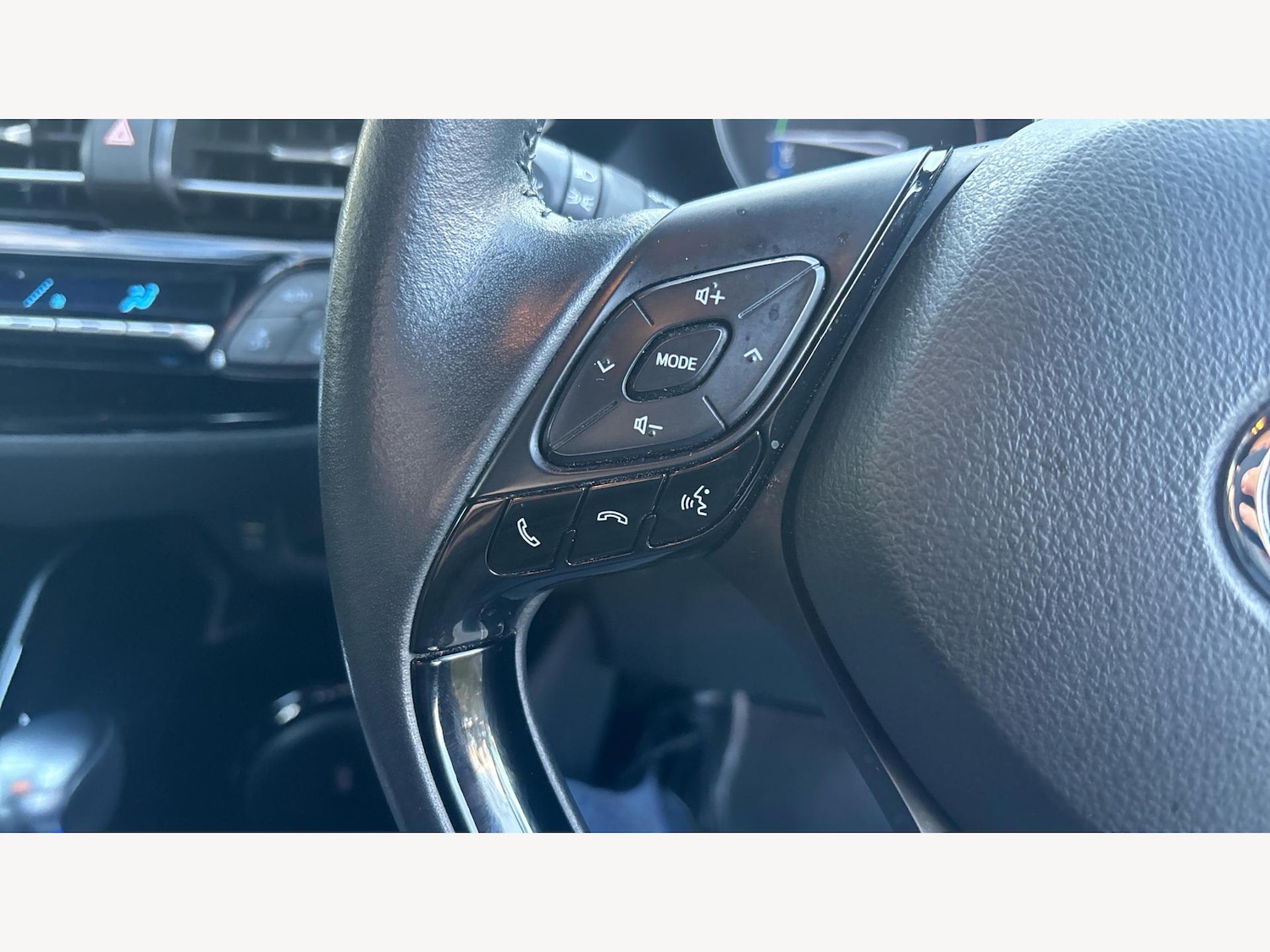 Used Toyota C-HR 2020 for sale - 76690036: Photo 30