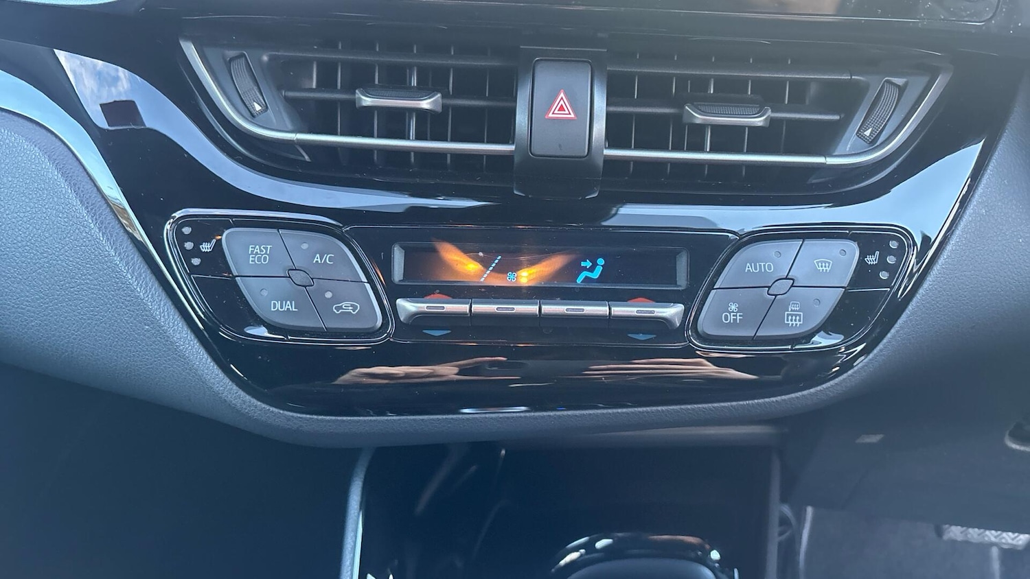 Used Toyota C-HR 2020 for sale - 76690036: Photo 34