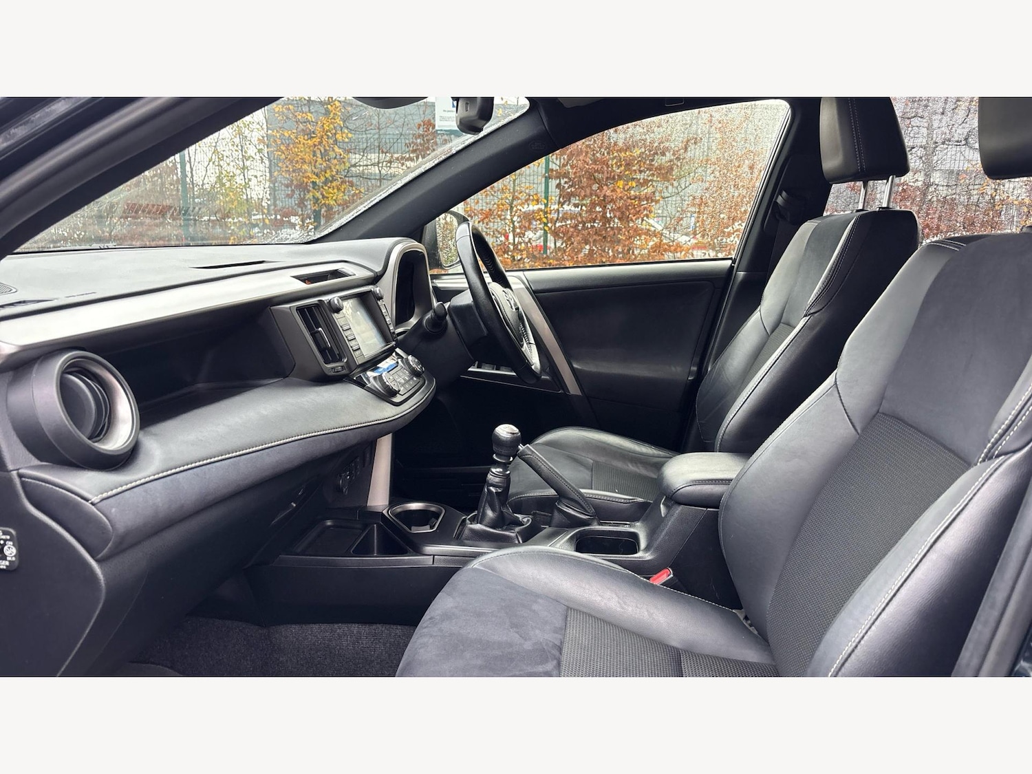 Used Toyota RAV4 2017 for sale - 76592066: Photo 12