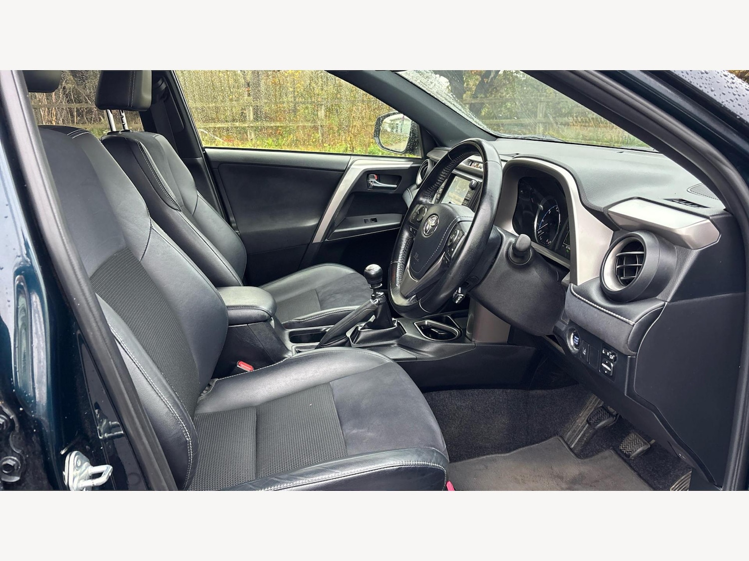 Used Toyota RAV4 2017 for sale - 76592066: Photo 13