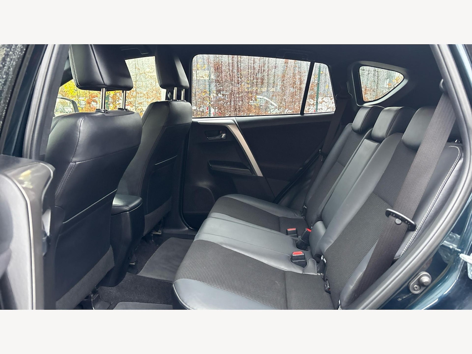 Used Toyota RAV4 2017 for sale - 76592066: Photo 15