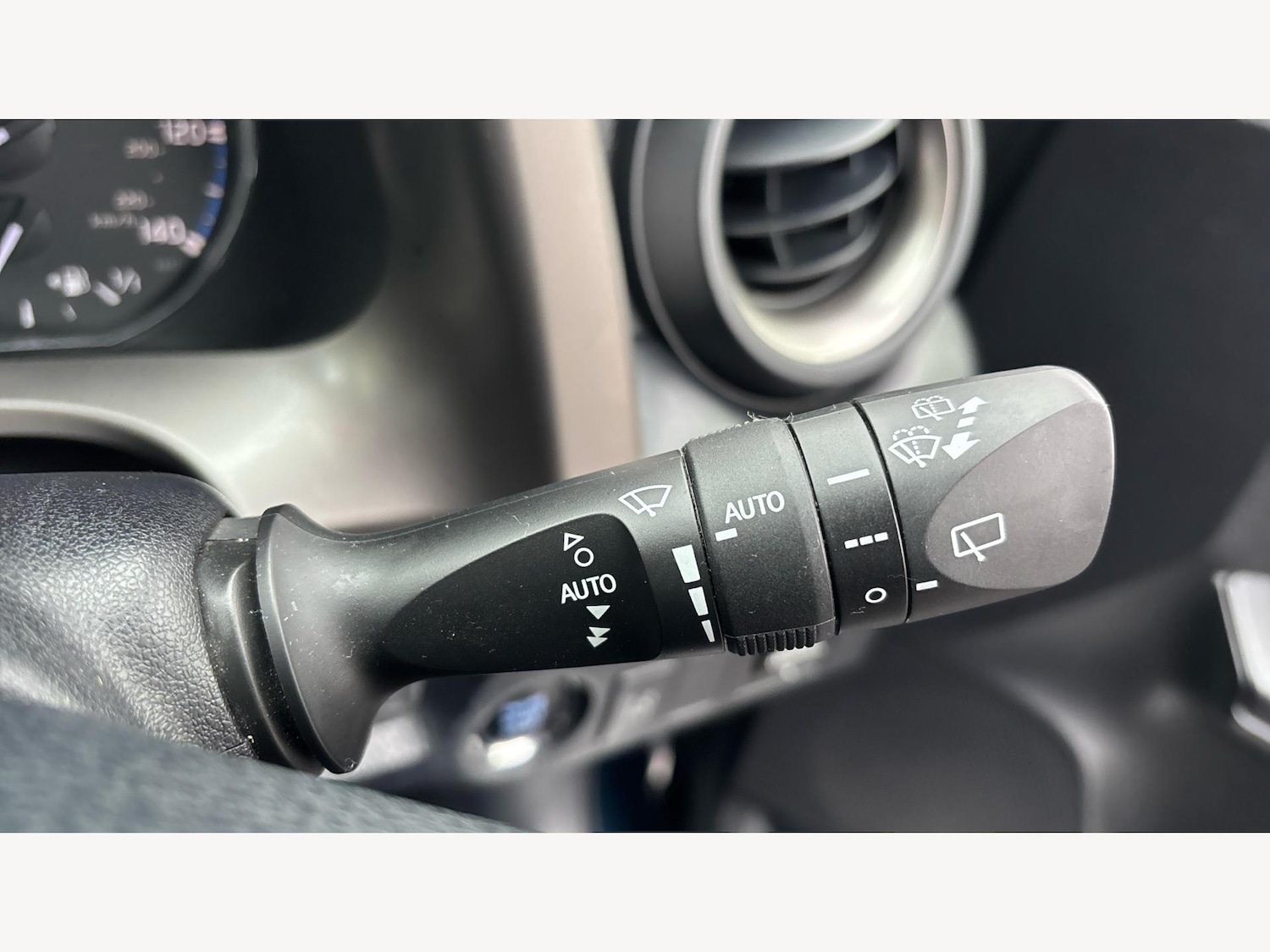 Used Toyota RAV4 2017 for sale - 76592066: Photo 24