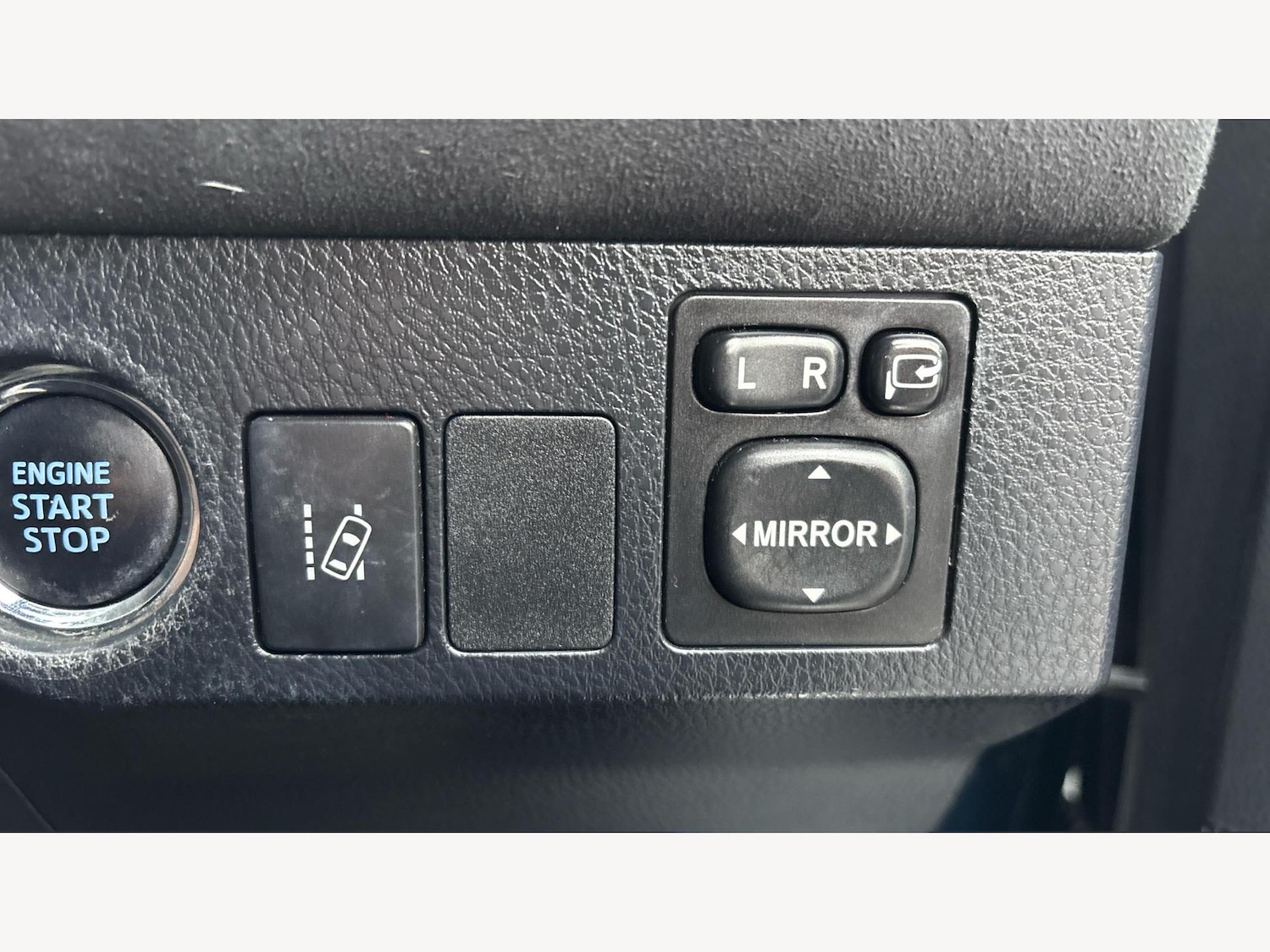 Used Toyota RAV4 2017 for sale - 76592066: Photo 27