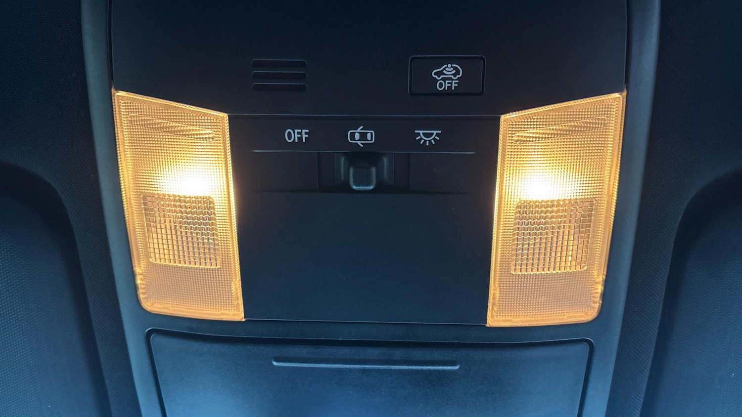 Used Toyota RAV4 2017 for sale - 76592066: Photo 37