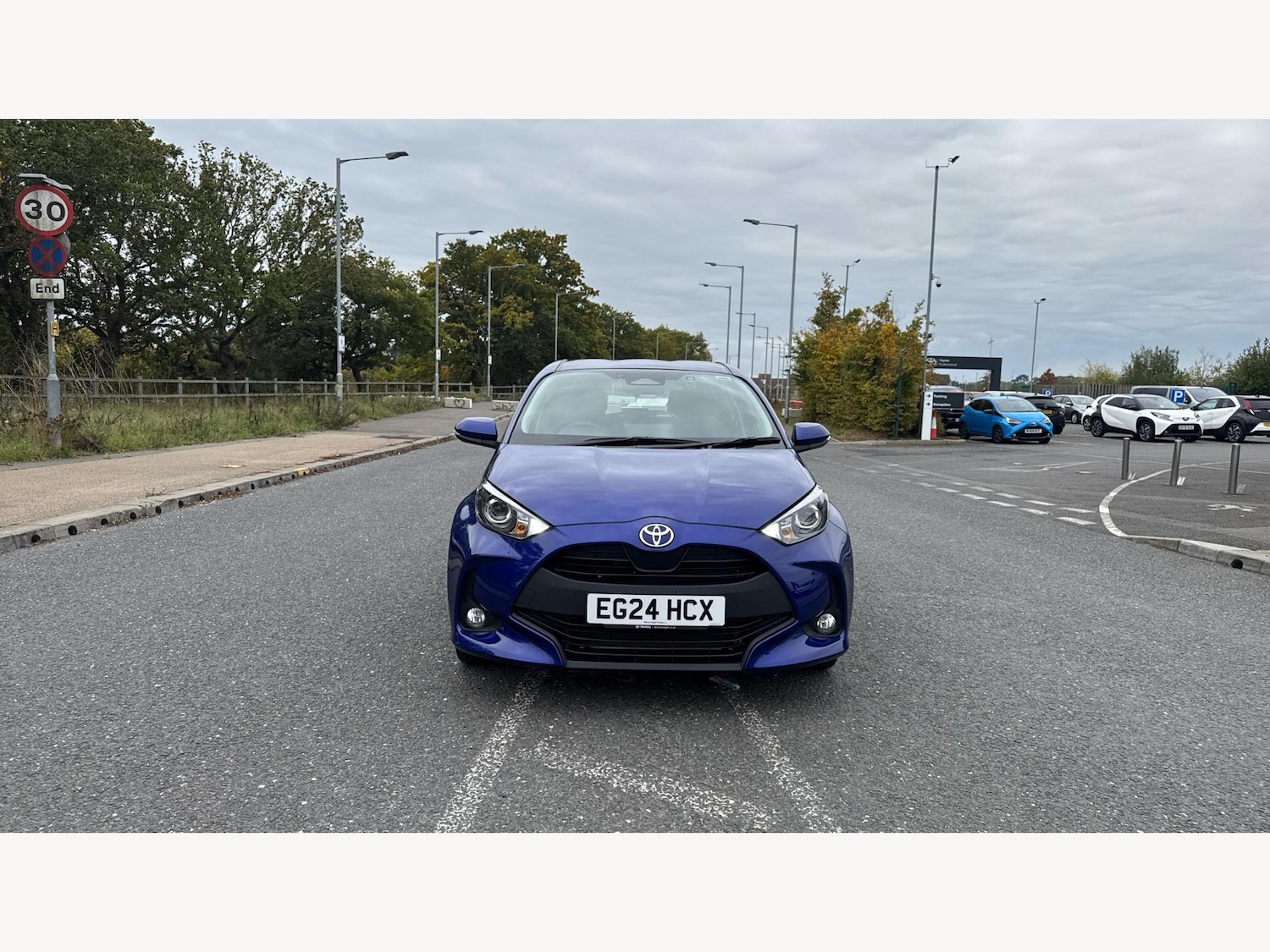 Used Toyota Yaris 2024 for sale - 76318071: Photo 17