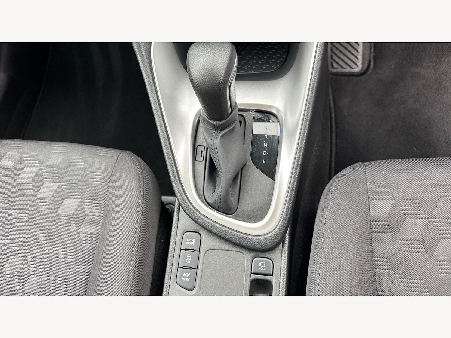 Used Toyota Yaris 2024 for sale - 76318071: Photo 23