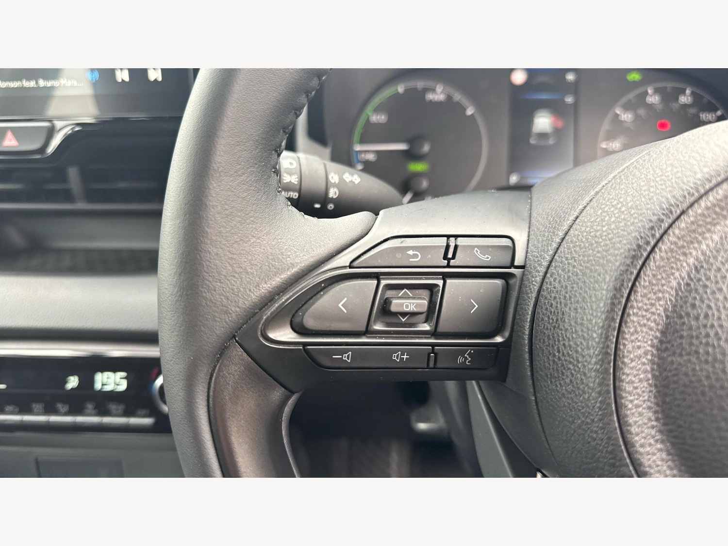Used Toyota Yaris 2024 for sale - 76318071: Photo 25