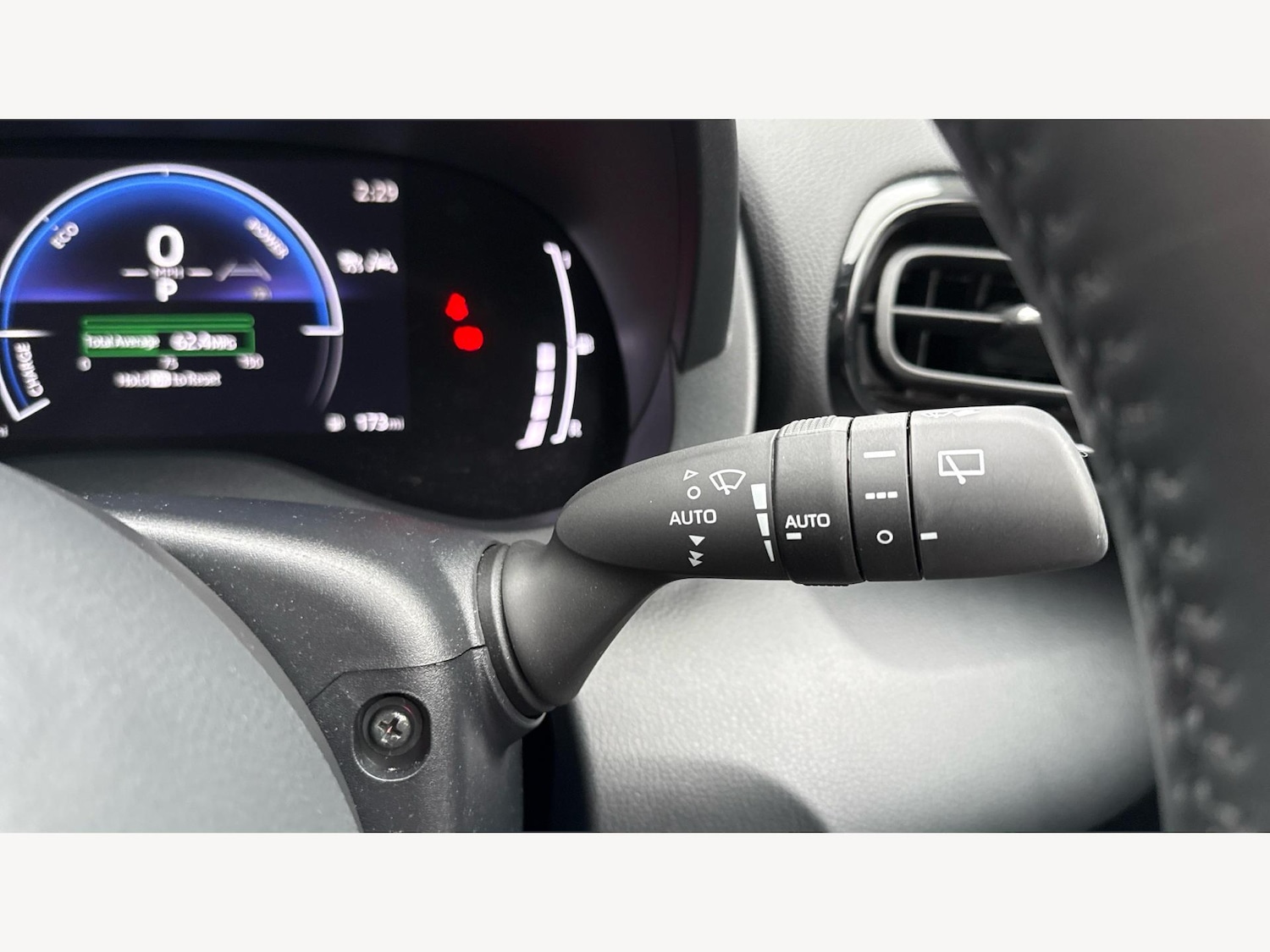 Used Toyota Yaris Cross 2024 for sale - 77993552: Photo 28