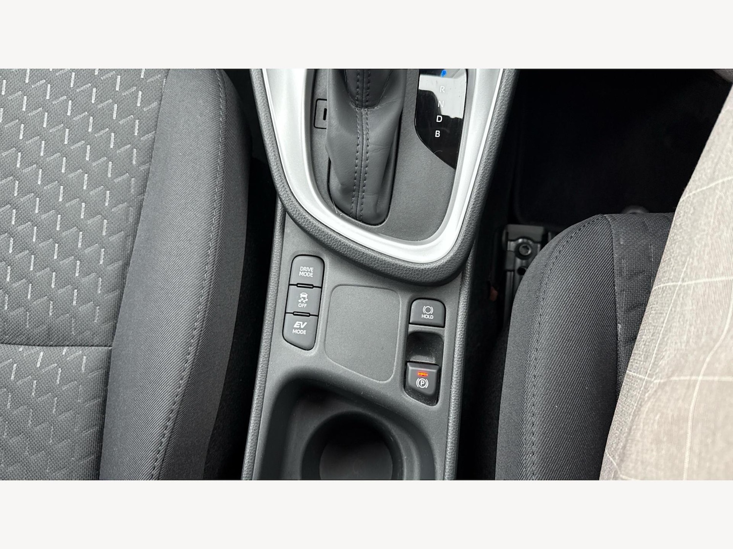 Used Toyota Yaris Cross 2024 for sale - 77993552: Photo 29