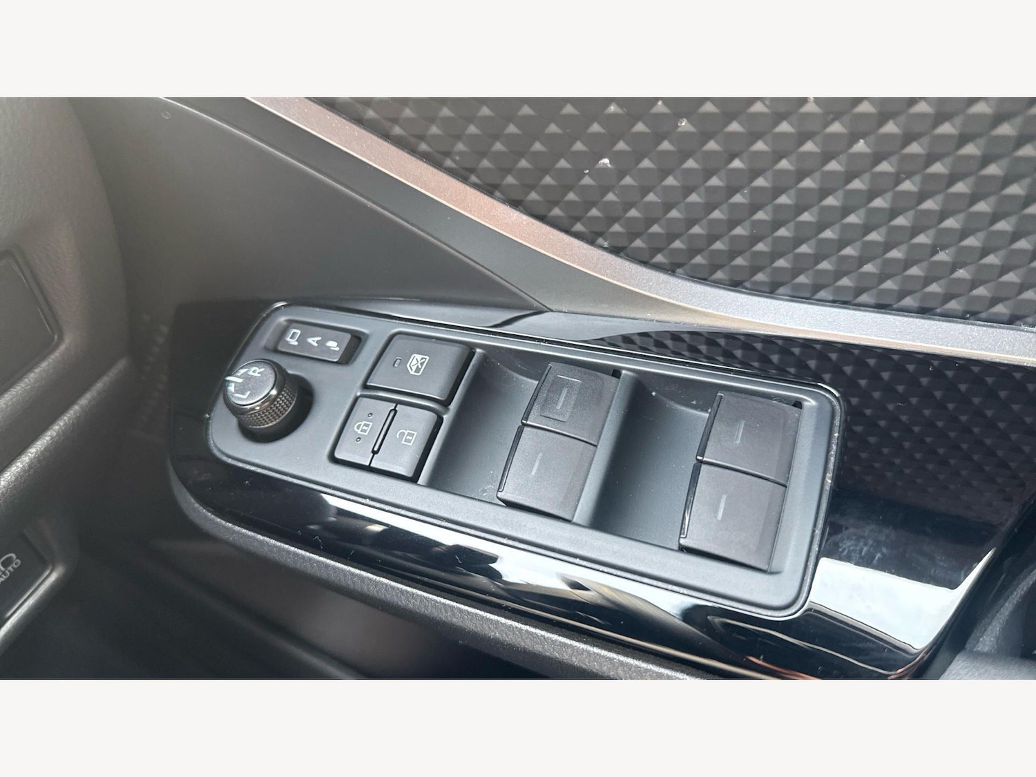 Used Toyota C-HR 2022 for sale - 78127283: Photo 25