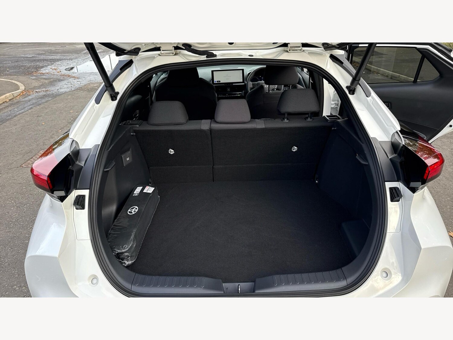 Used Toyota C-HR 2024 for sale - 77523816: Photo 16