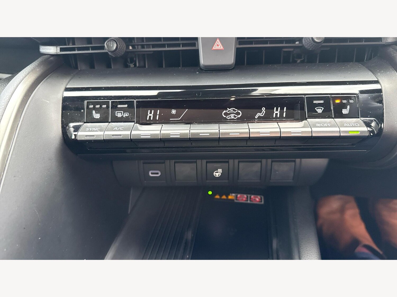 Used Toyota C-HR 2024 for sale - 77523816: Photo 27