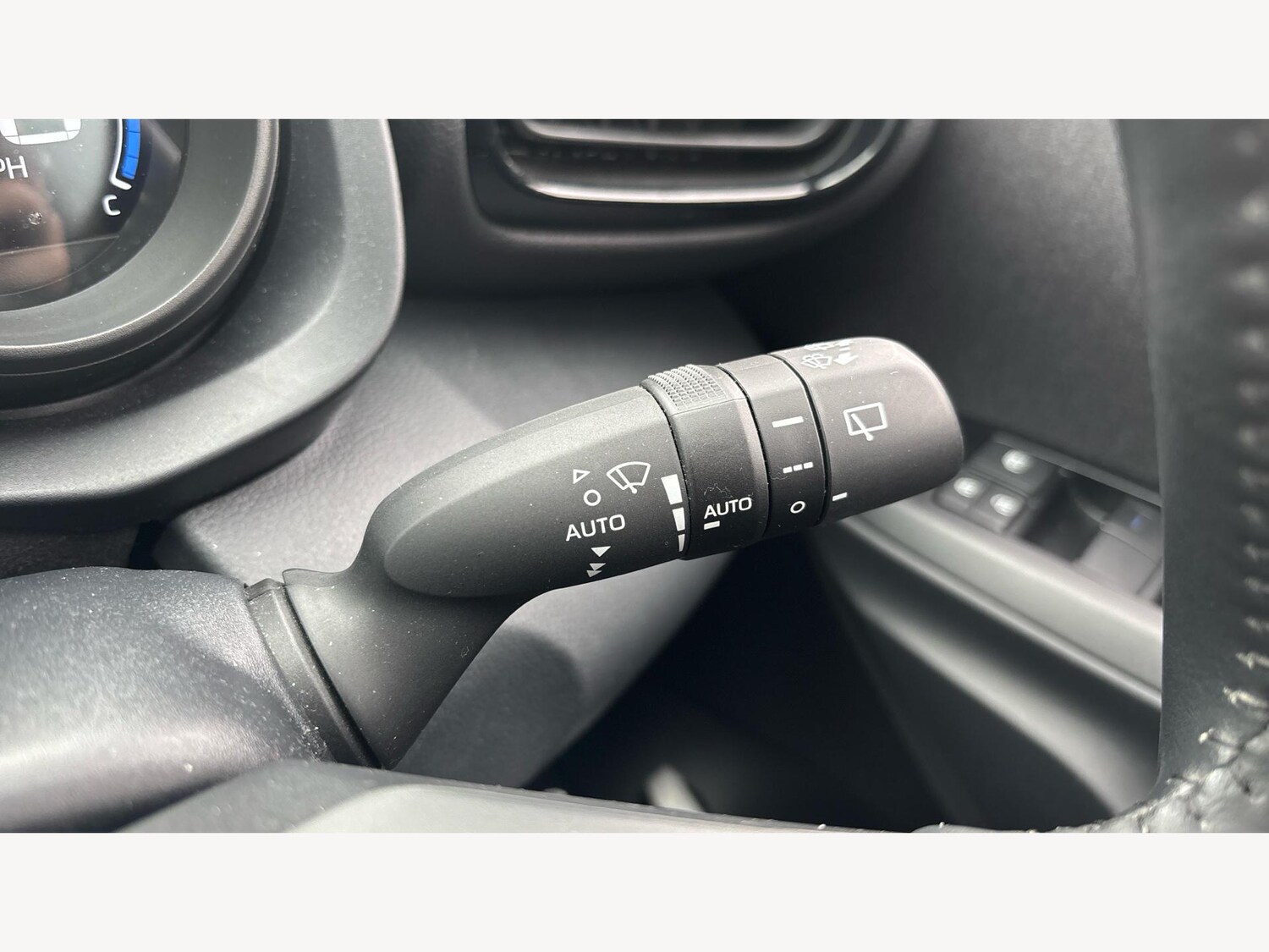 Used Toyota Yaris 2023 for sale - 76527904: Photo 25