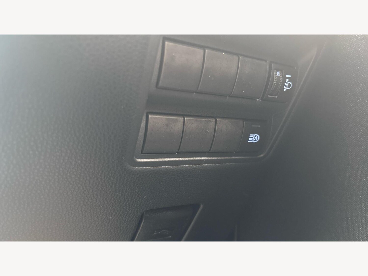 Used Toyota Yaris 2023 for sale - 76527904: Photo 27