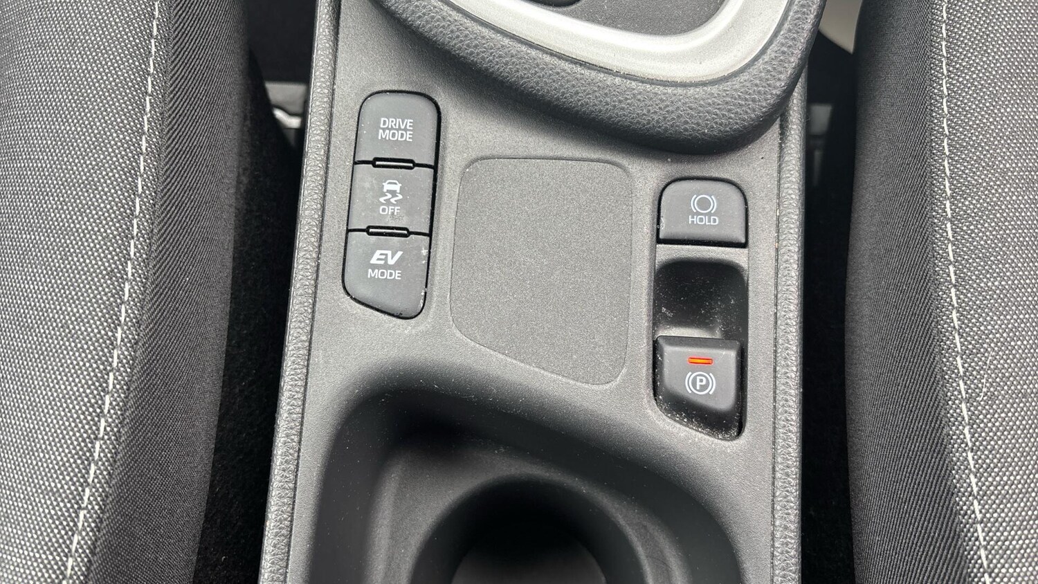 Used Toyota Yaris 2023 for sale - 76527904: Photo 36