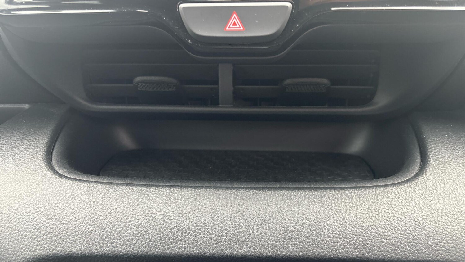 Used Toyota Yaris 2023 for sale - 76527904: Photo 40