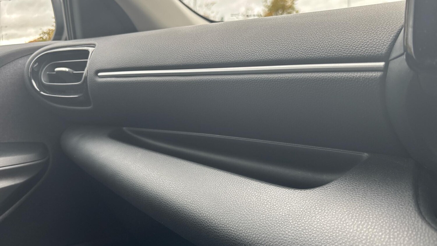 Used Toyota Yaris 2023 for sale - 76527904: Photo 41