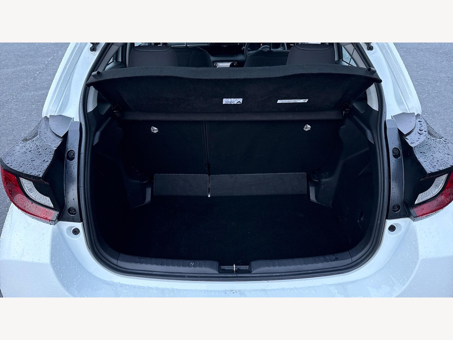 Used Toyota Yaris for sale - 77784579: Photo 16