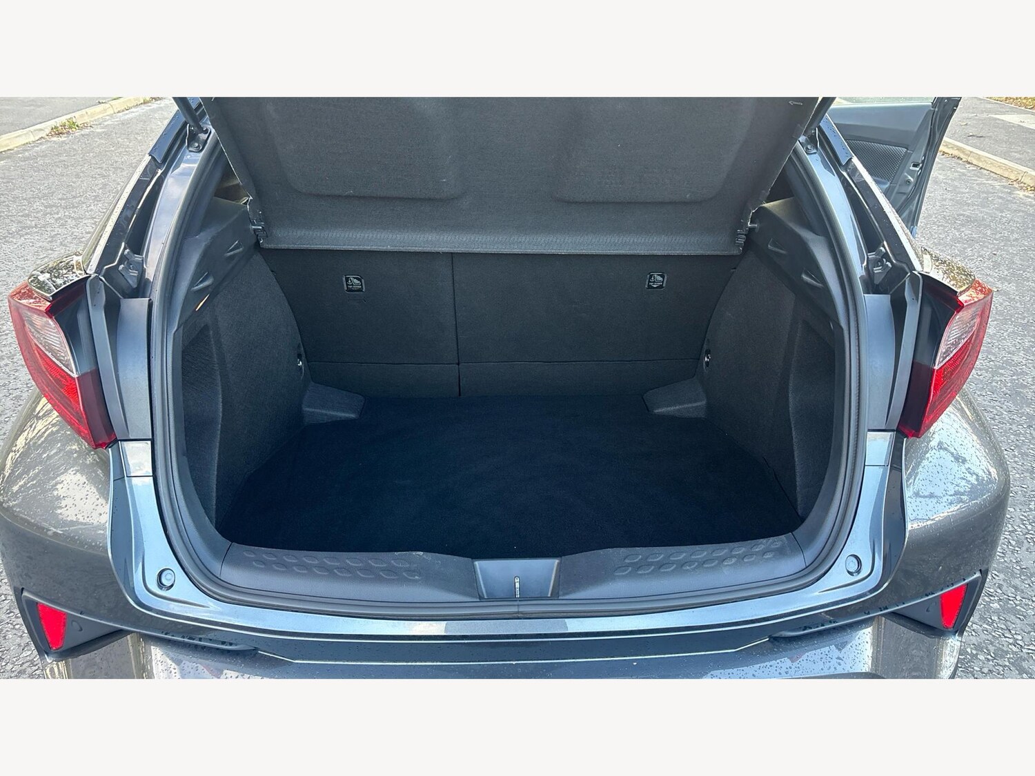 Used Toyota C-HR 2020 for sale - 76388300: Photo 16