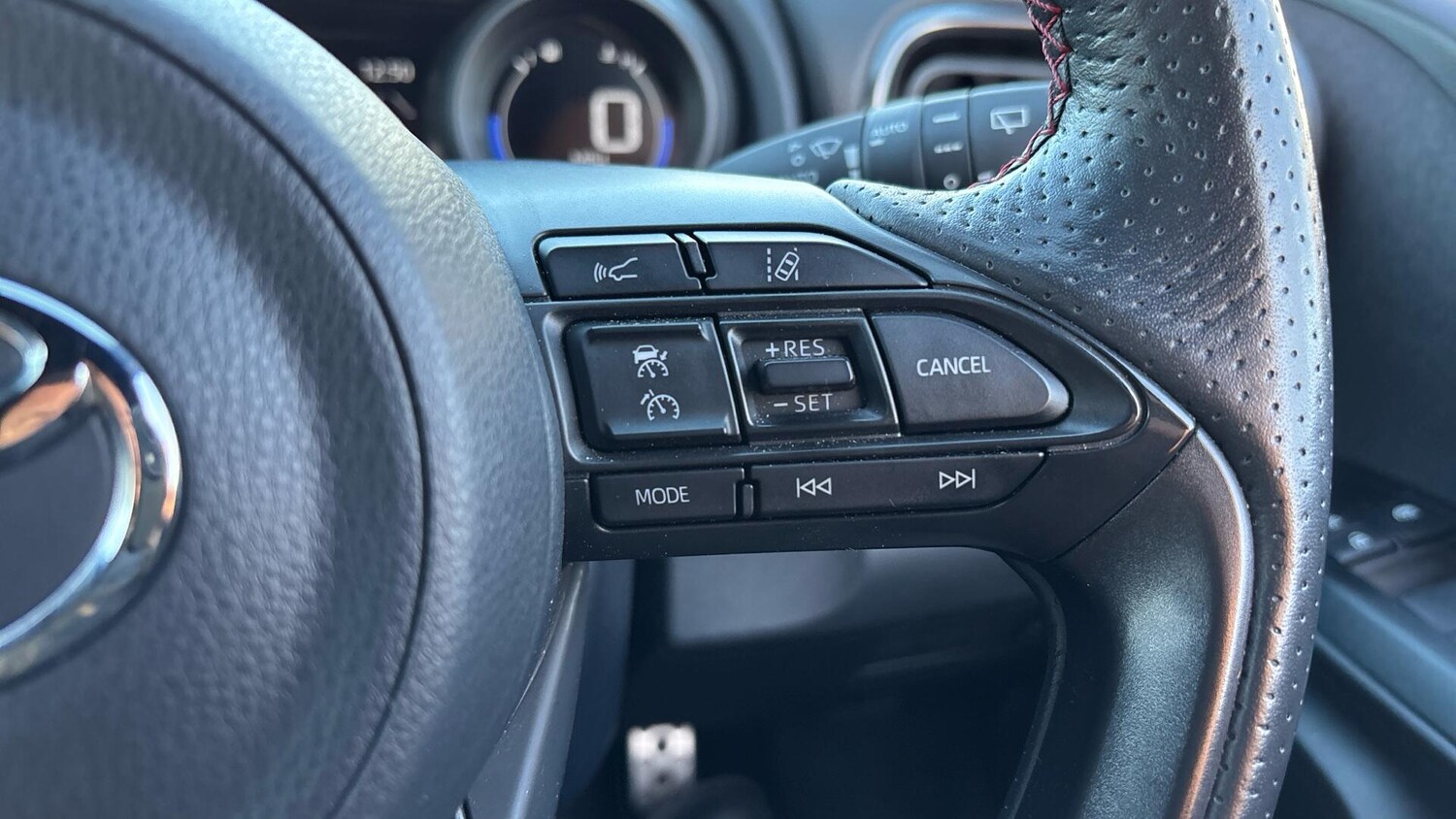 Used Toyota Yaris 2023 for sale - 77455447: Photo 35