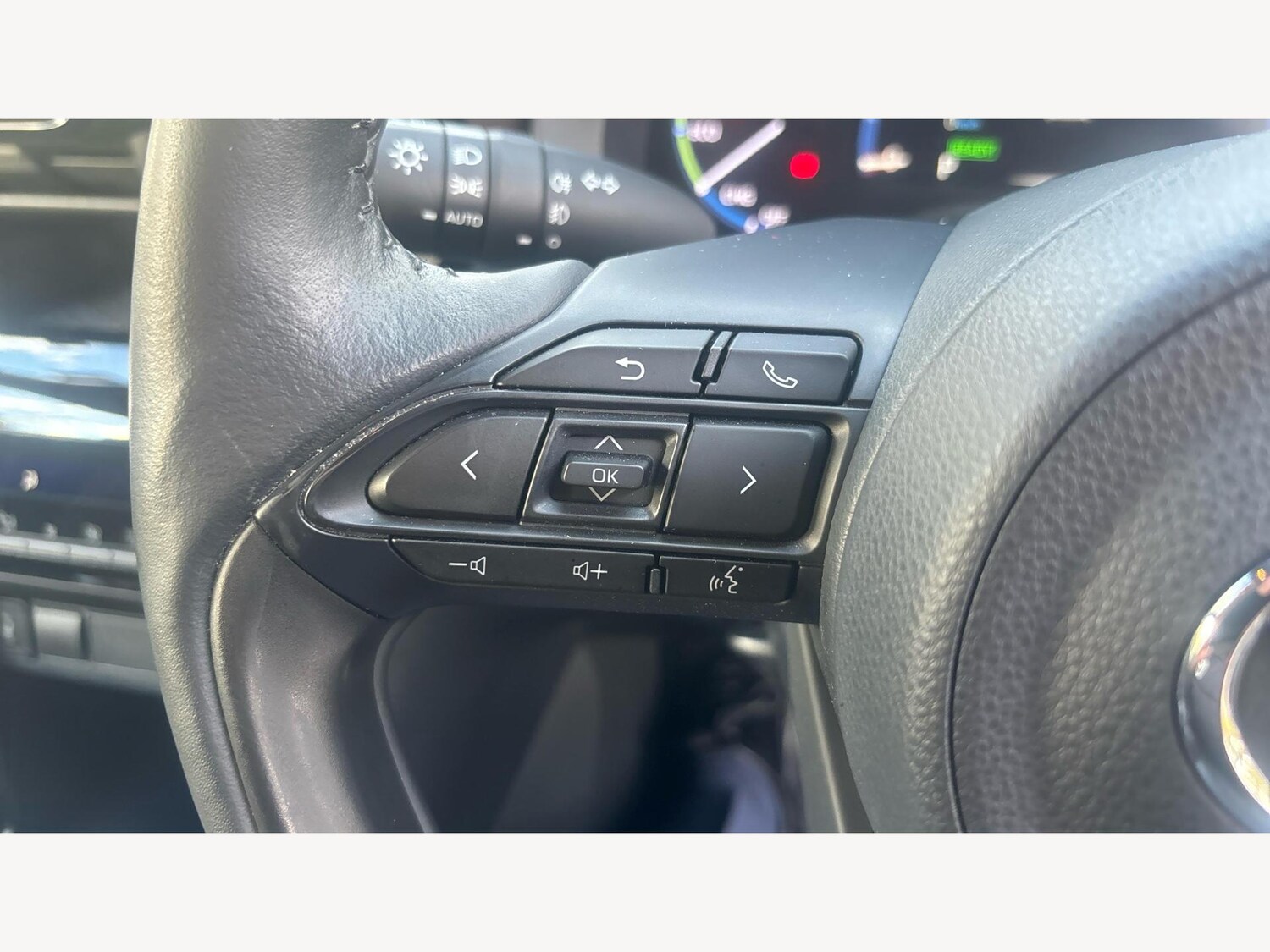 Used Toyota Yaris Cross 2024 for sale - 76409618: Photo 34