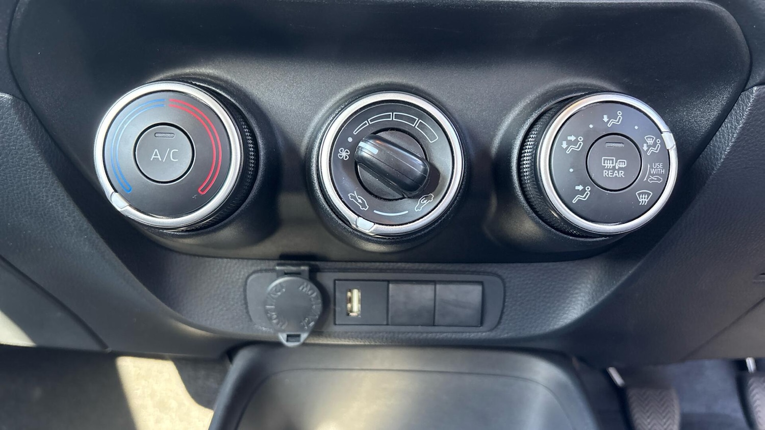 Used Toyota Aygo X 2023 for sale - 76512247: Photo 34