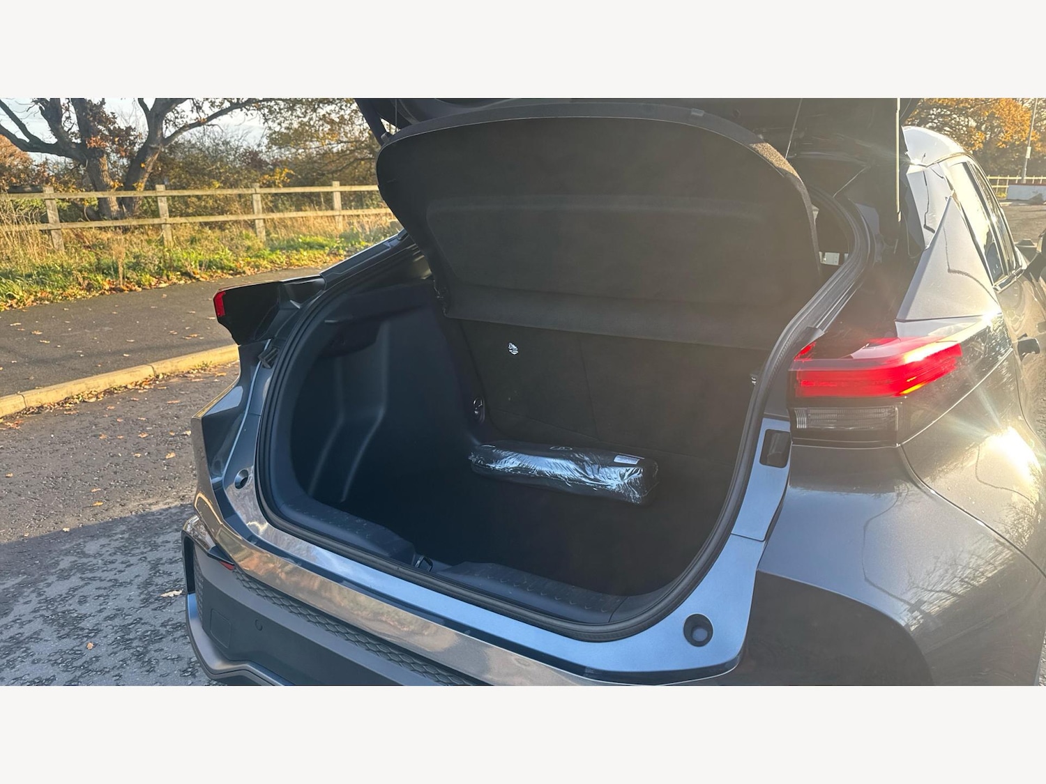 Used Toyota C-HR 2025 for sale - 76865262: Photo 16