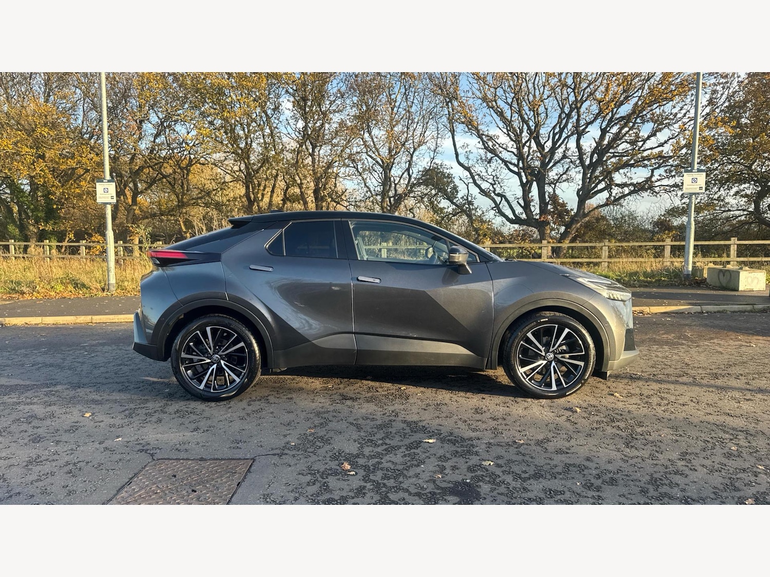 Used Toyota C-HR 2025 for sale - 76865262: Photo 18